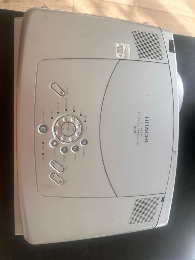 Hitachi Beamer CP-X1250 met HDMI converter, vlek in LCD, Ophalen, Gebruikt, HD (720), LCD
