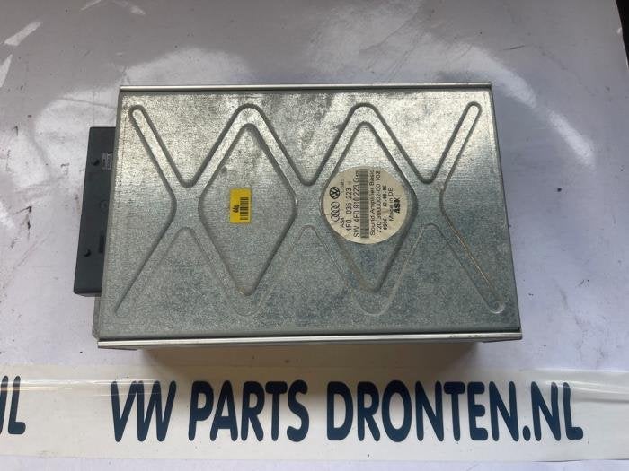 Radio versterker van een Audi A6, Gebruikt, -, Verzenden, -