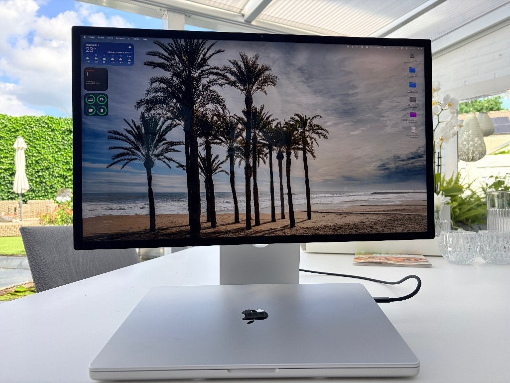 Apple Studio Display 27" 2x en 1x Mac Mini M2, Ophalen, IPS, Ingebouwde speakers, Zo goed als nieuw