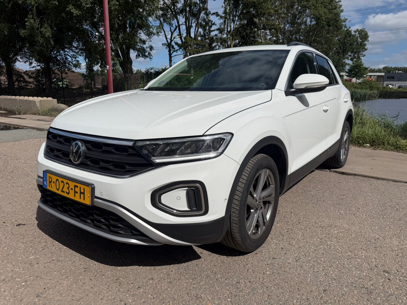 Volkswagen T-Roc 1.0 TSI 110pk 2022 Wit, Auto's, Volkswagen, Voorwielaandrijving, Wit, Origineel Nederlands, Particulier
