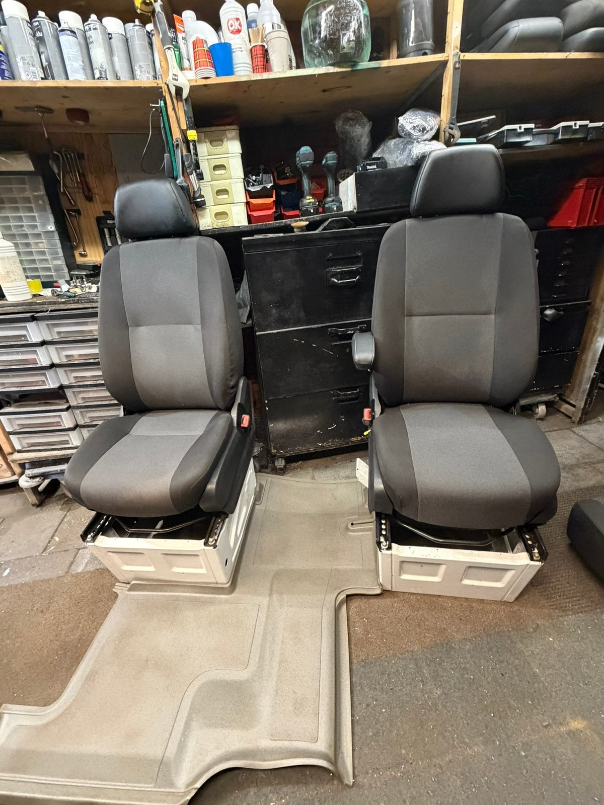 Setje mercedes sprinter 906/vw crafter stoelen bestuurder&bi, Auto-onderdelen, Ophalen of Verzenden, Gebruikt, Mercedes-Benz