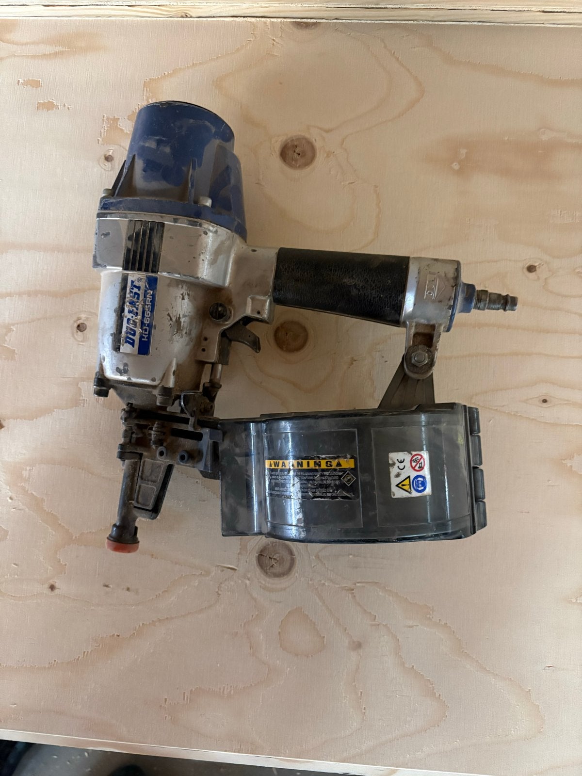 Gebruikte Duofast KD-665RN tacker, Doe-het-zelf en Verbouw, Gereedschap | Handgereedschap, Ophalen of Verzenden, Gebruikt, Tacker/nietmachine