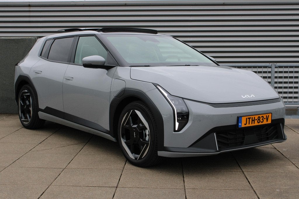 Kia EV4 Plus Advanced 58.3 kWh Camera / carplay / Panoramada, Stof, Zwart, Adaptive Cruise Control, Nieuw