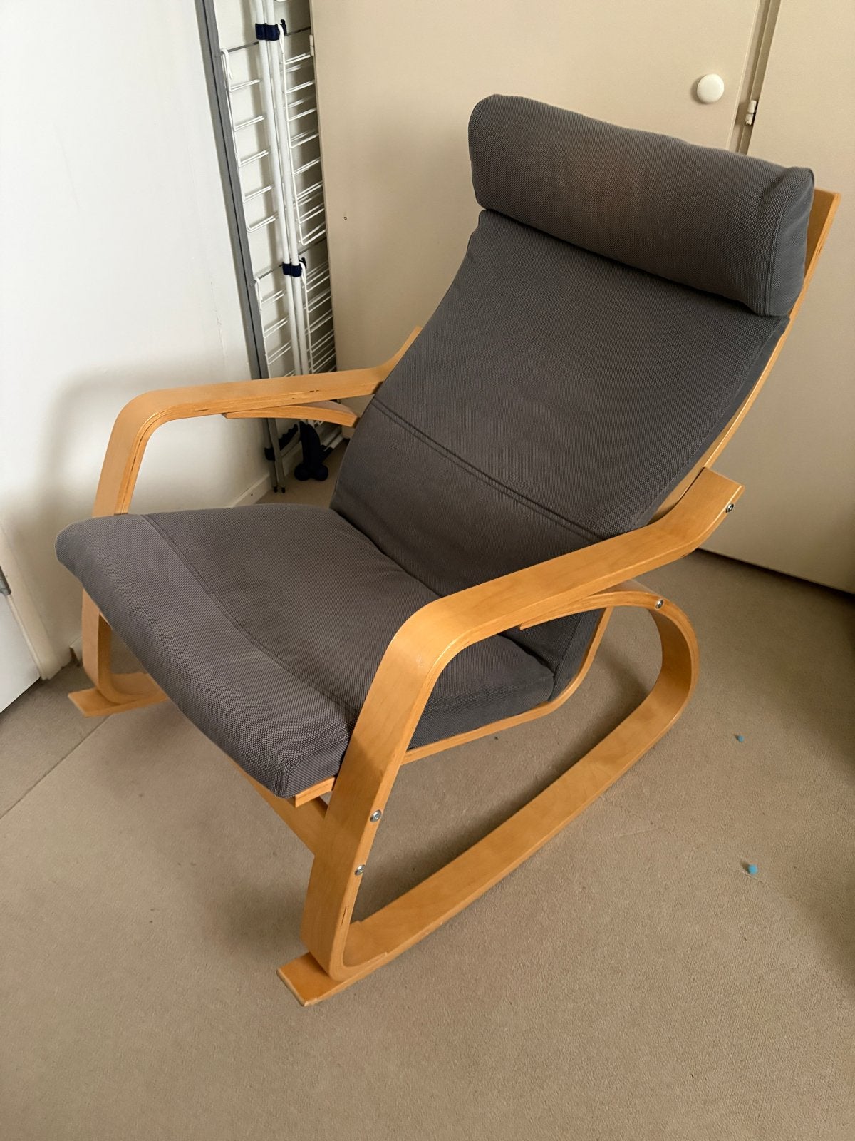 IKEA Poäng schommelstoel met donkergrijze kussens, Ophalen, Gebruikt, Hout, Eén