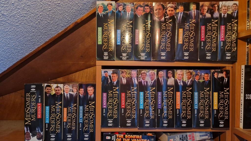 18 boxen detective dvd's, Alle leeftijden, Ophalen, Zo goed als nieuw