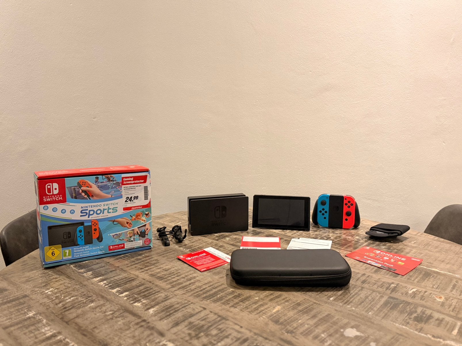Nintendo Switch Sports-set compleet met doos en accessoires, Ophalen, Zo goed als nieuw, Met 2 controllers, Switch Original