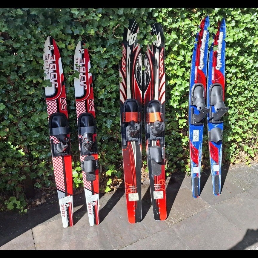 Diverse waterski's, Watersport en Boten, Waterski's, Ophalen, Gebruikt, 160 cm of meer, Waterski's