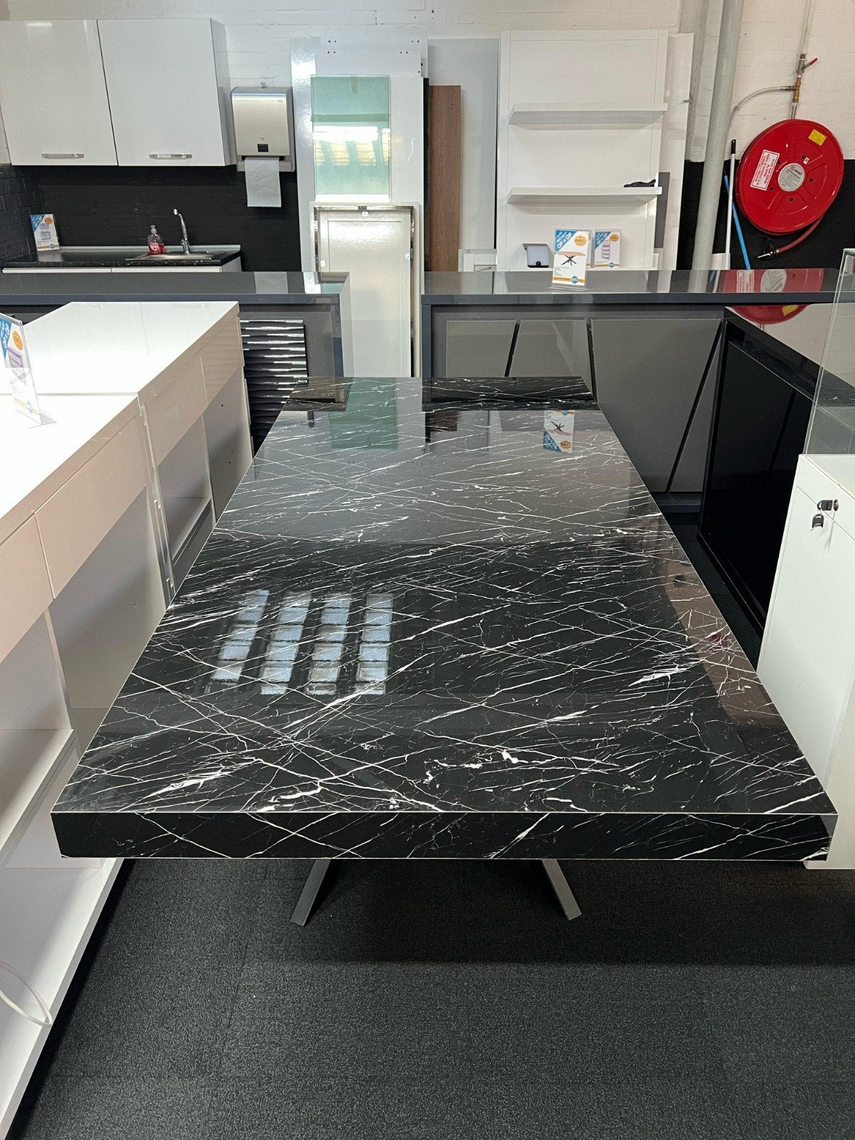 EETTAFELS EN VERGADERING TAFELS, Huis en Inrichting, Ophalen