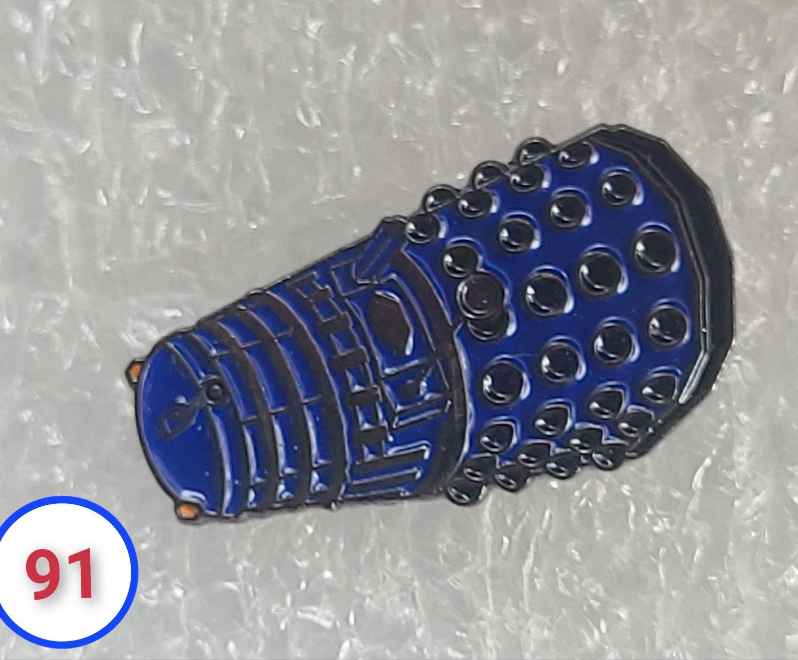 Doctor Who Dalek Pin - Verzamelobject voor Fans, Verzenden
