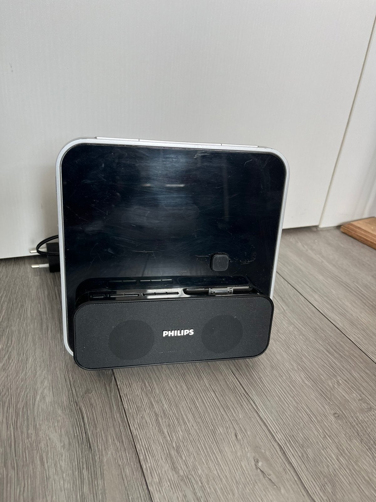 Philips DC315/12 iPhone Dock en Wekker Radio, Ophalen of Verzenden, Zo goed als nieuw