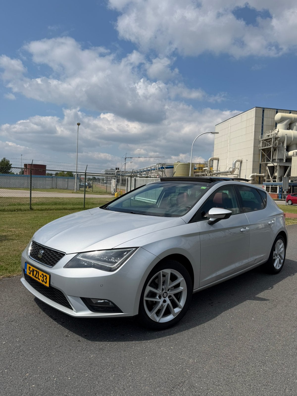 Seat Leon 1.2 TSI DSG, NAP, PANO, LEER, 4 cilinders, Leon, 610 kg, 49 €/maand