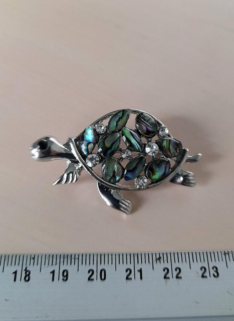 Mooie dieren broche zilver- en parelmoerkleur schildpad, Sieraden, Tassen en Uiterlijk, Broches, Overige materialen, Ophalen of Verzenden