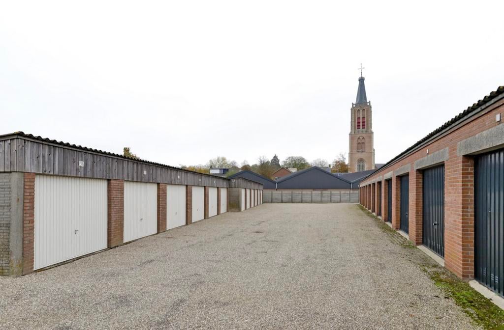 Te koop nette garagebox Goes Kloetinge Doelhof 39, Huizen en Kamers, Garages en Parkeerplaatsen