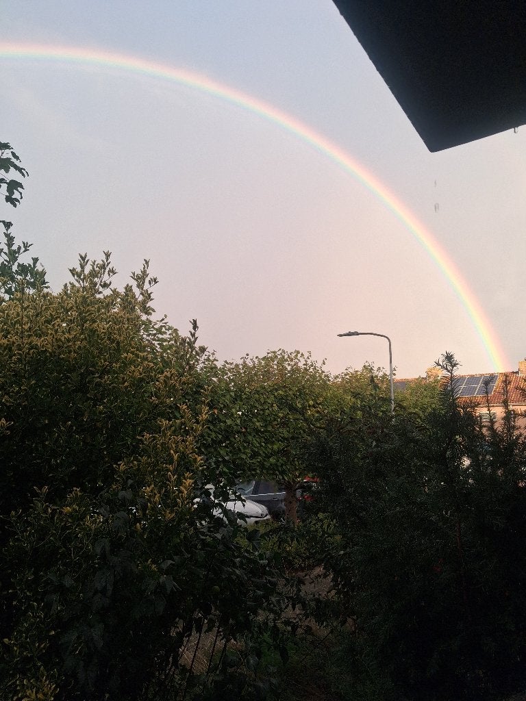 Prachtige regenboog boven de stad, Ophalen of Verzenden, Zo goed als nieuw, Eenpersoons, Natuur, Landschap, Stadsgezicht