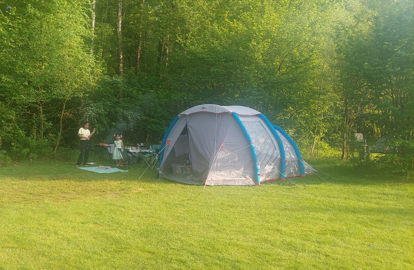Quechua Air Seconds 4.1 opblaasbare tent voor 4 personen, Ophalen of Verzenden, Zo goed als nieuw, Tot en met 4