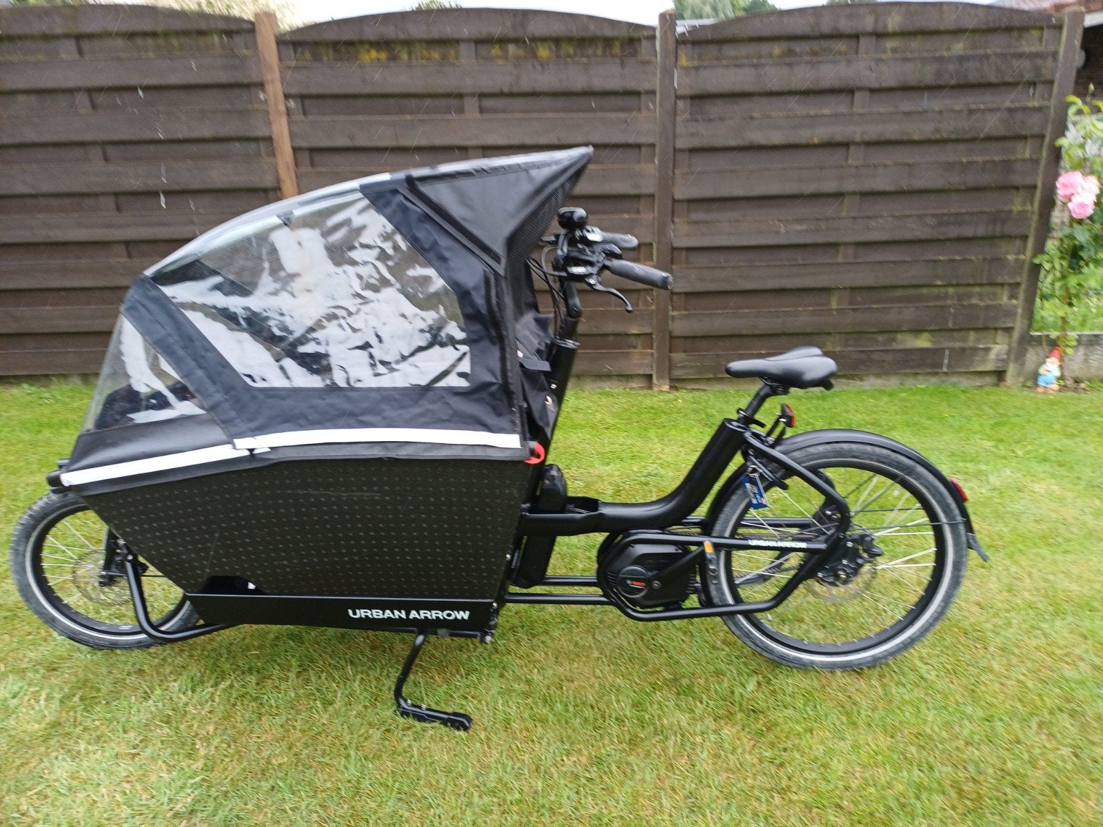 Bakfiets Urban arrow family plus 75nm bosch performance line, Ophalen, Zo goed als nieuw, 4 kinderen of meer, Huif