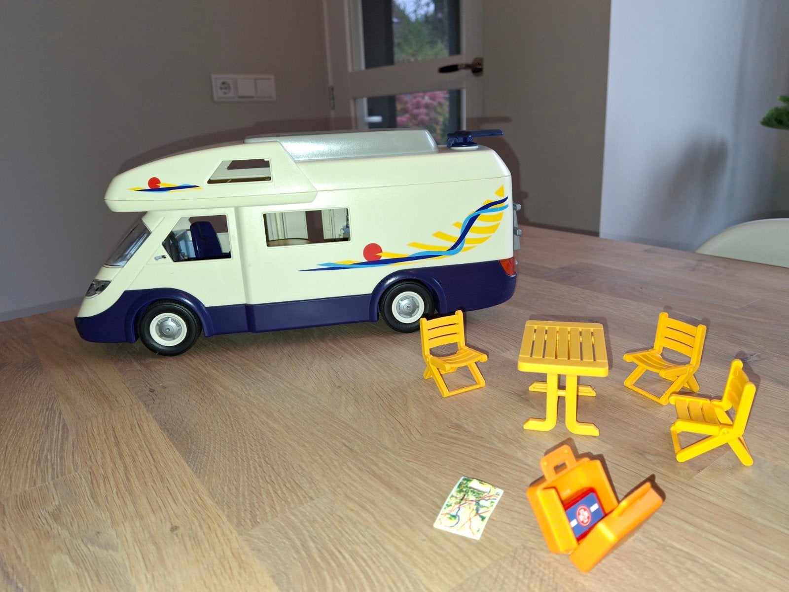 Playmobil camper met poppetjes en accessoires (4859), Ophalen, Gebruikt, Complete set, Voertuig