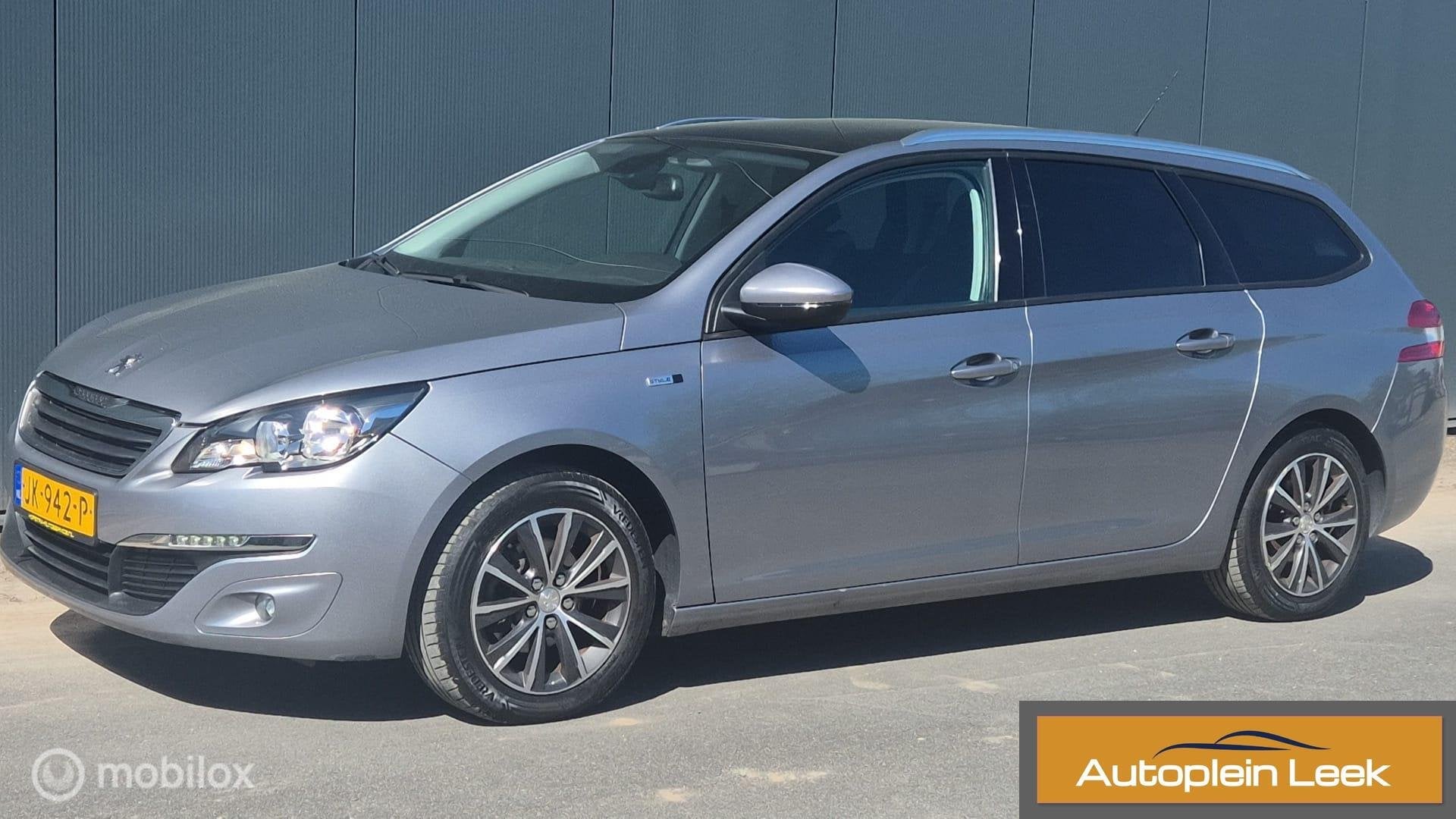 Peugeot 308 SW 1.2 PureTech Style CLIMA PANODAK TREKHAAK, Auto's, Voorwielaandrijving, Gebruikt, Euro 6, 1199 cc