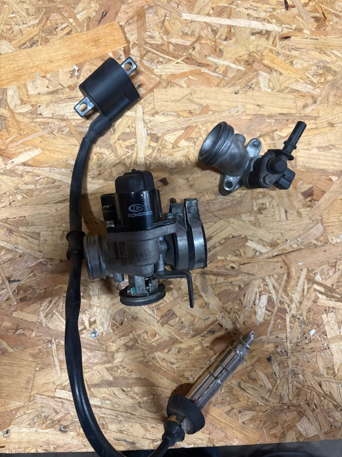 Caberateur met toebehoren gy6 injectie, Fietsen en Brommers, Ophalen of Verzenden, Zo goed als nieuw, Blok