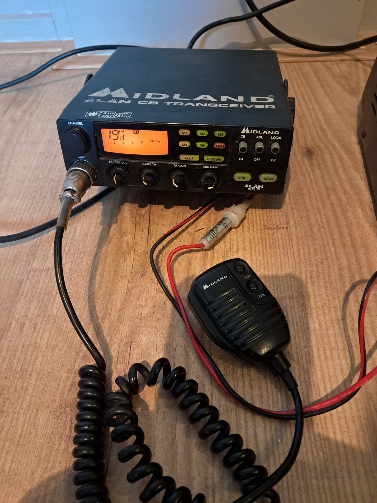 Midland Alan CB Transceiver met HPS Voeding en Antenne, Telecommunicatie, Ophalen, Gebruikt, Zender en Ontvanger
