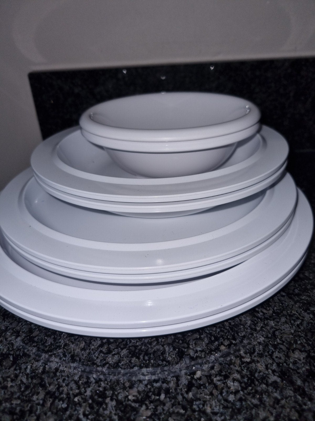 Mepal servies set - borden en kommen, Huis en Inrichting, Keuken | Servies, Kunststof, Mepal, Ophalen of Verzenden, Zo goed als nieuw