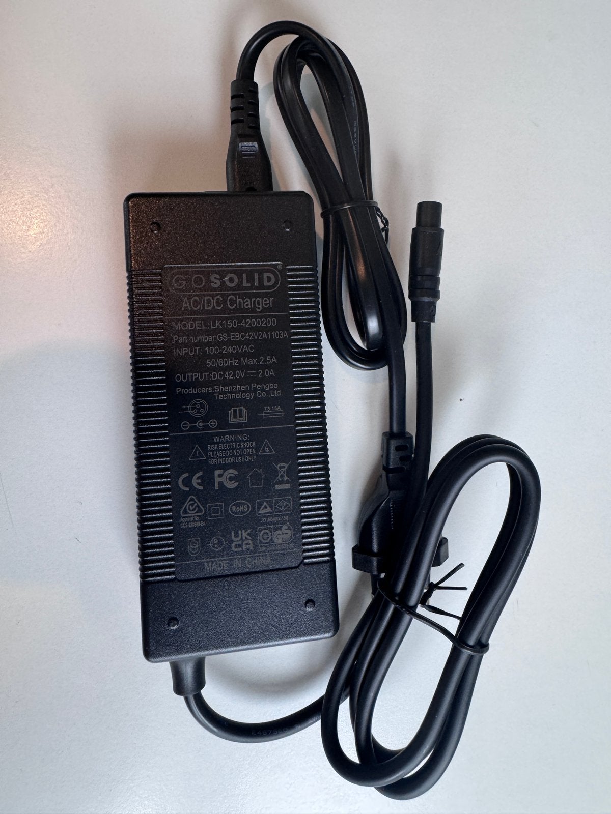 Nieuwe originele Qwic Urban/Inter Premium Acculader (3 pins), Fietsen en Brommers, Nieuw