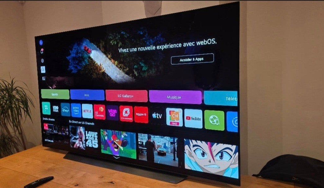 Foto 2 van 55 4K Oled Smart tv UHD "Ultieme Kijkplezier!