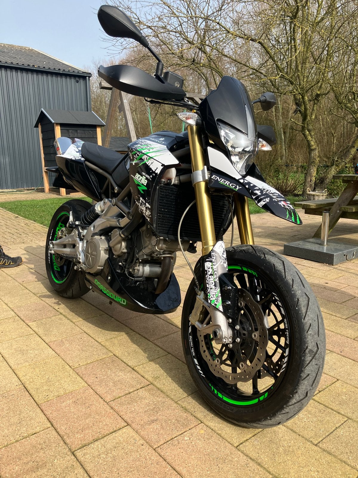 Aprilia Dorsoduro 750, 750 cc, 2 cilinders, Sportuitlaat, Occasion