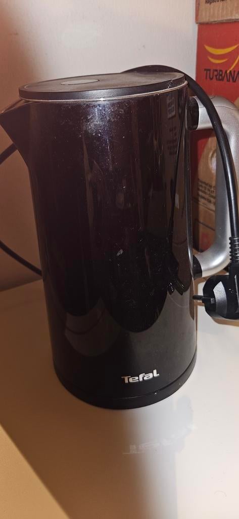 zwarte waterkoker voor maar € 2,50, 1 tot 2 liter, Ophalen of Verzenden, Gebruikt
