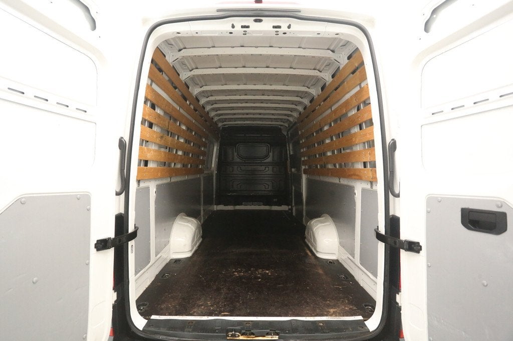 Volkswagen Crafter 2.0 TDI 177PK L5H3 | Aut. | 3000KG Trekge, Auto's, Bestelauto's, Stof, Gebruikt, Euro 6, 4 cilinders