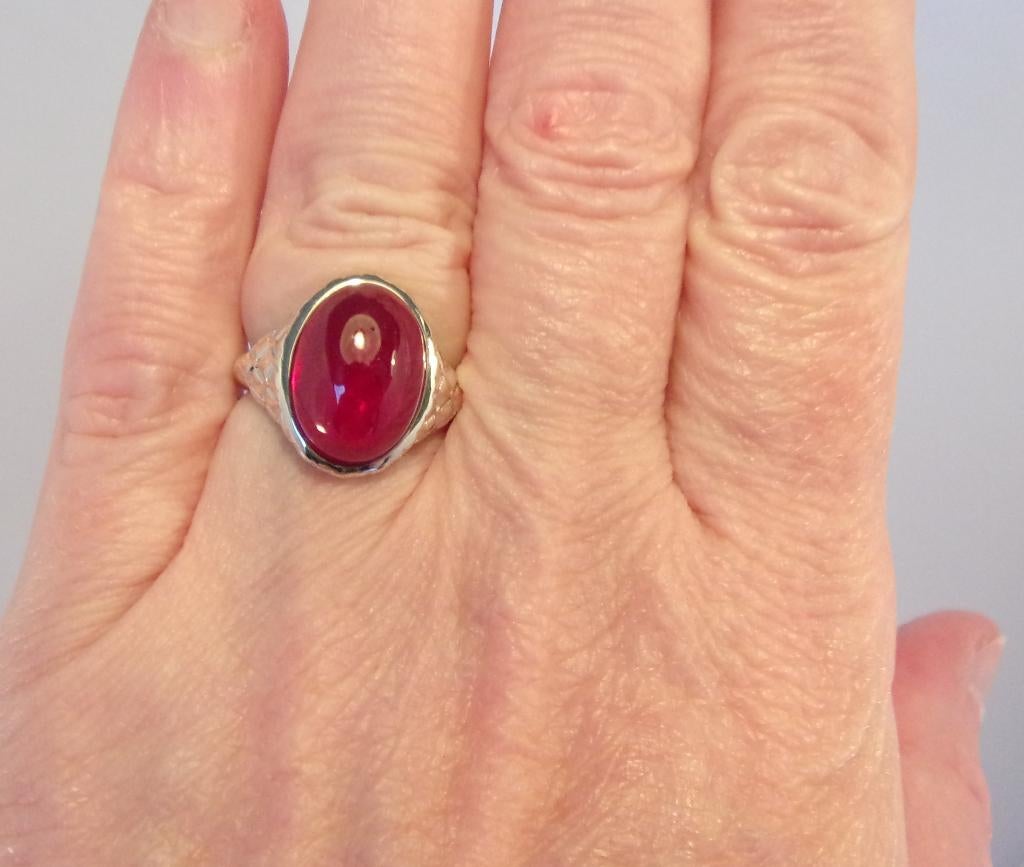 Nieuwe witgouden ring met donkerrode Robijn, Sieraden, Tassen en Uiterlijk, Ringen, Verzenden, Nieuw, 17 tot 18, Dame of Heer