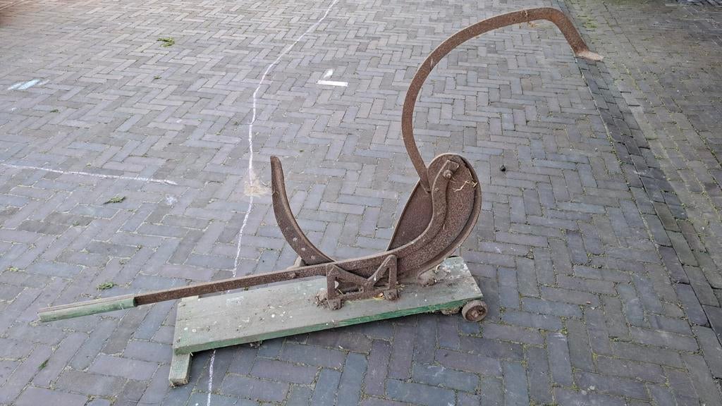 Antieke strosnijder., Ophalen, Gebruikt