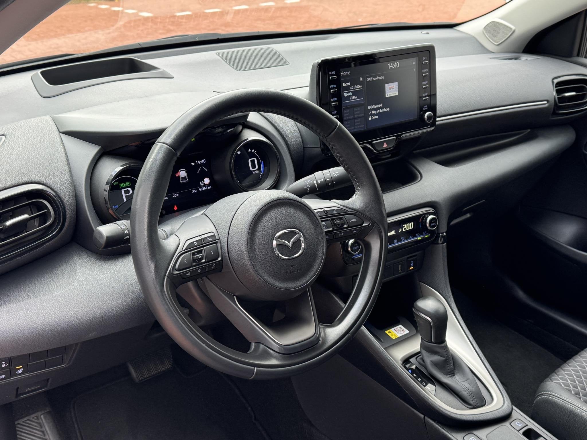 Mazda 2 Hybrid 1.5 Agile STUUR/STOELVERWARMING / LED / NAP, Auto's, 450 kg, Gebruikt, Euro 6, Bedrijf
