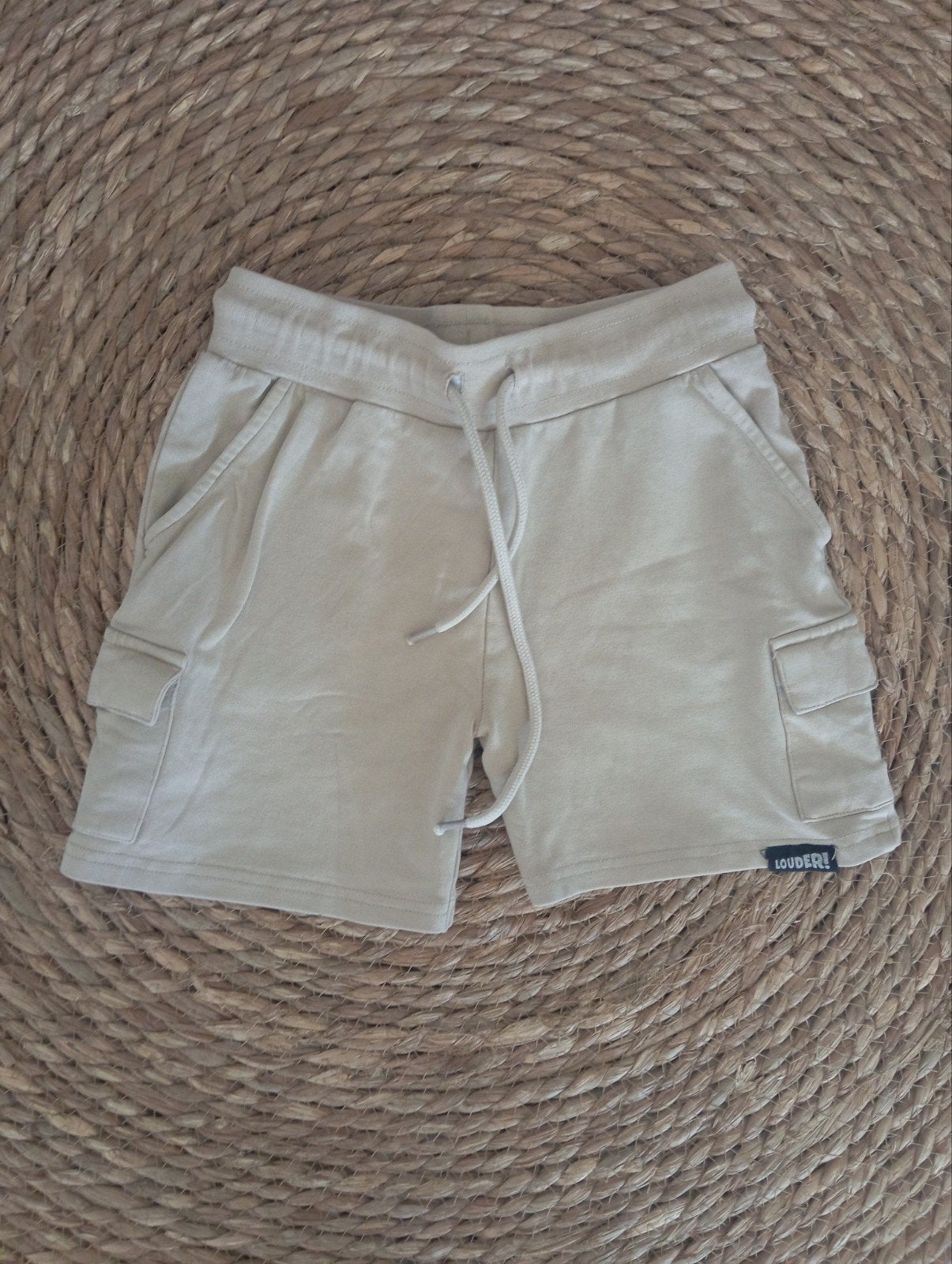 Louder! beige korte broek, Broek, Ophalen of Verzenden, Zo goed als nieuw, Louder!