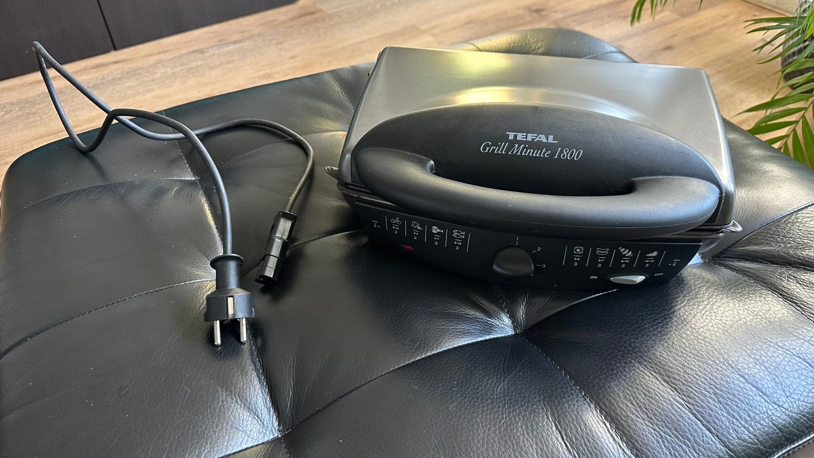 Tefal tafelgril - Grill minute 1800, met uitbeembare platen, Ophalen of Verzenden, Zo goed als nieuw