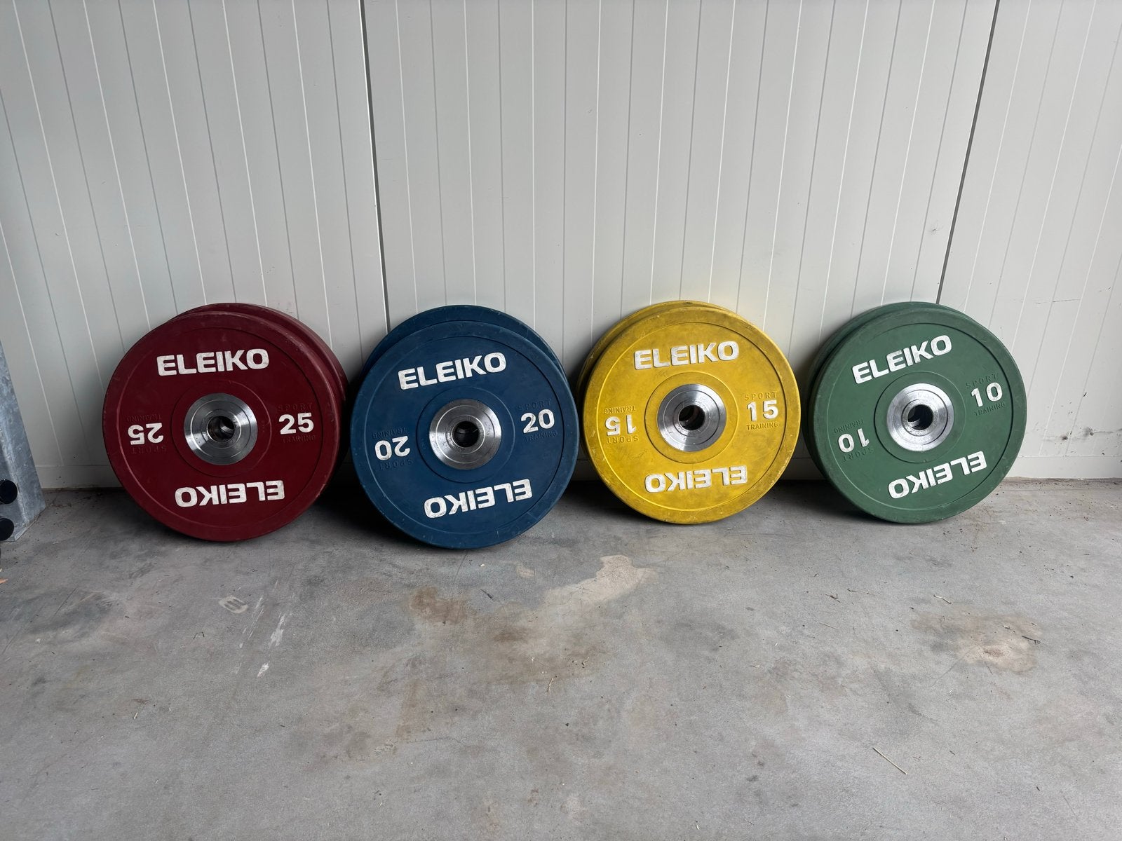 140 kg eleiko training plates + XF barbell, Eleiko, Gebruikt, Eleiko, Armen