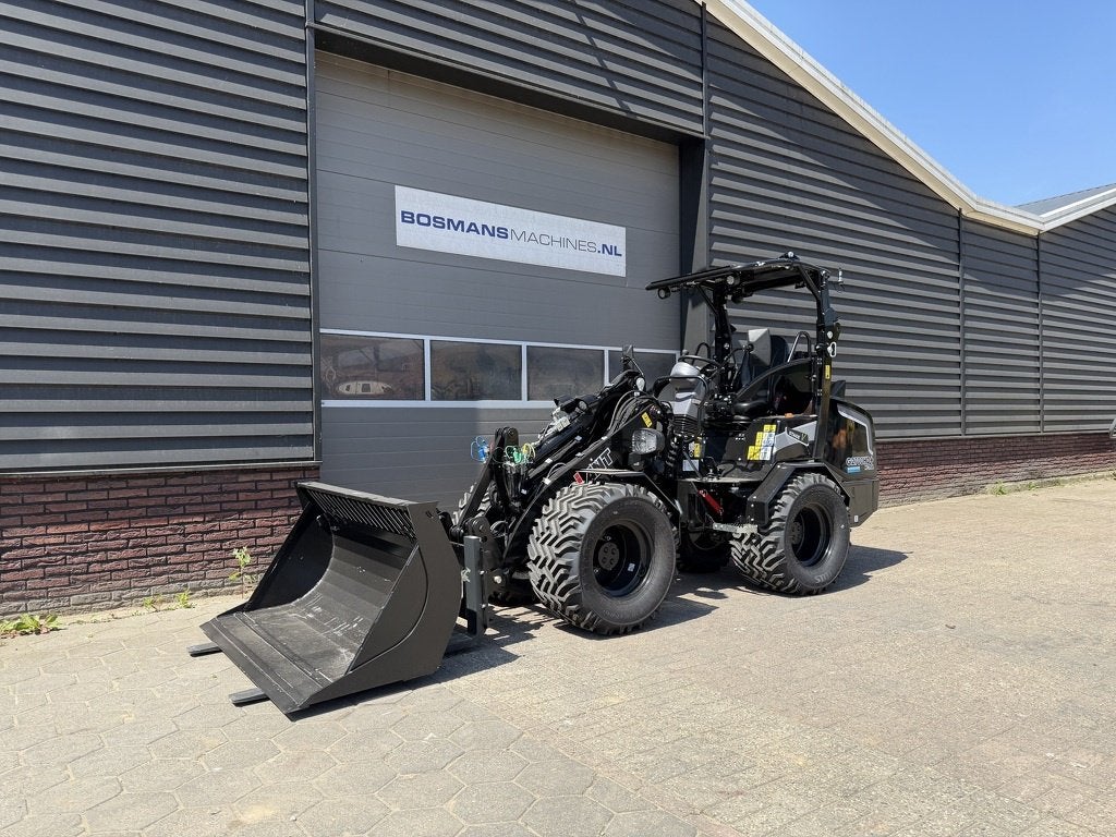 Giant G2700 X-TRA HD+ BLACK edition minishovel NIEUW tandemp, Tobroco, Info@tobroco.nl, Sprendlingenstraat 57
5061 KM  Oisterwijk, NL