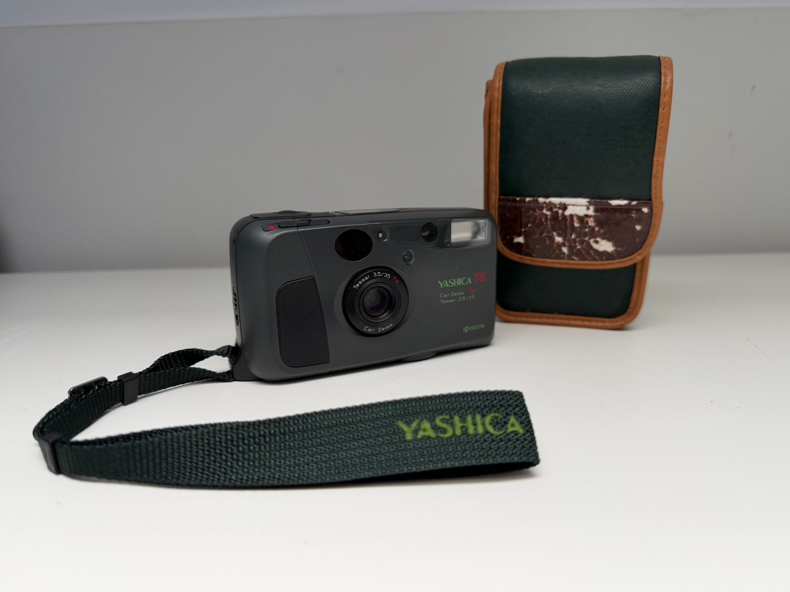 Yashica T4 Safari Editie IZGS, Audio, Tv en Foto, Ophalen of Verzenden, Zo goed als nieuw, Compact, Overige Merken
