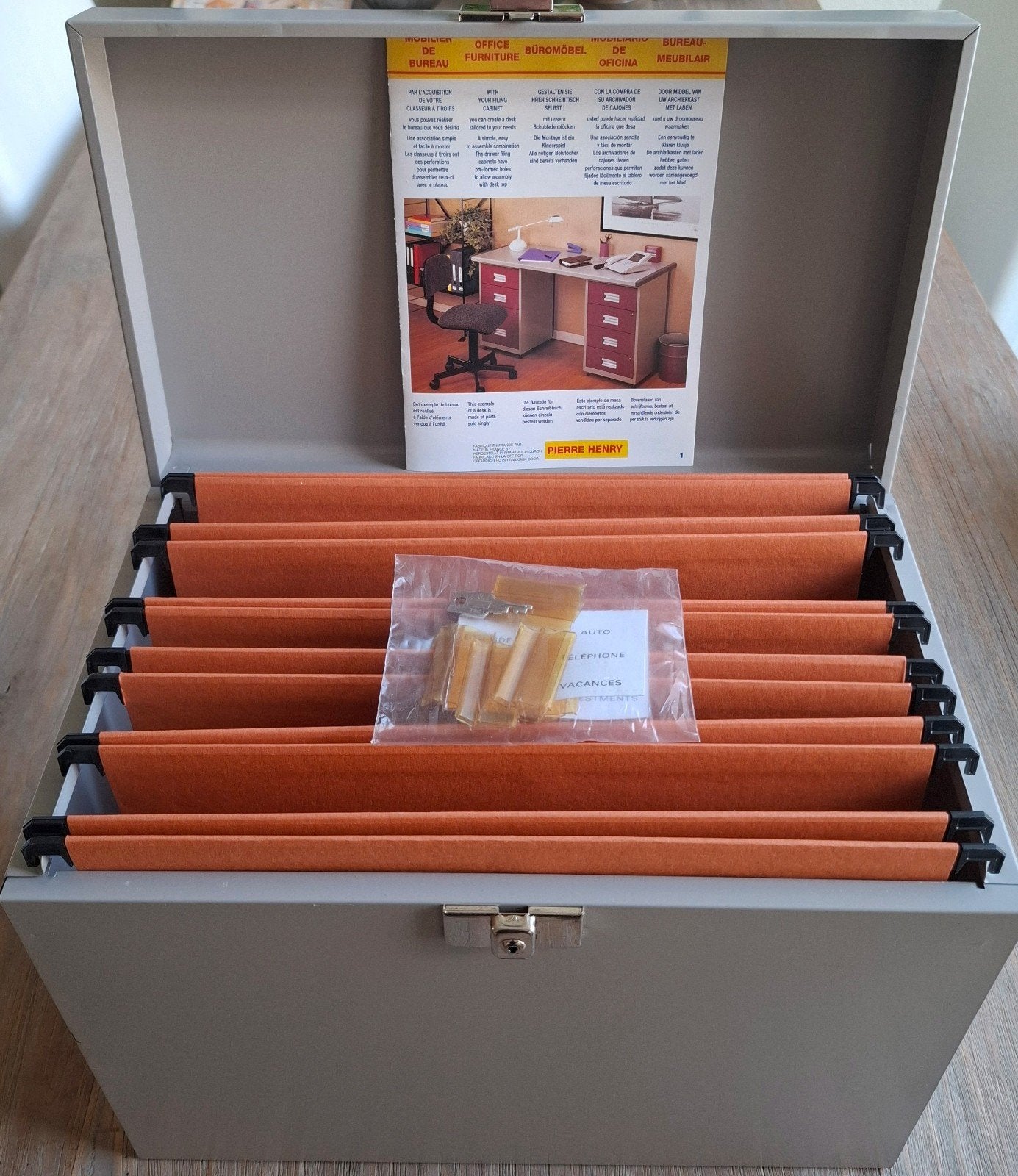Nieuwe Stalen Archiefkoffer met Slot en Hangmappen, Ophalen of Verzenden