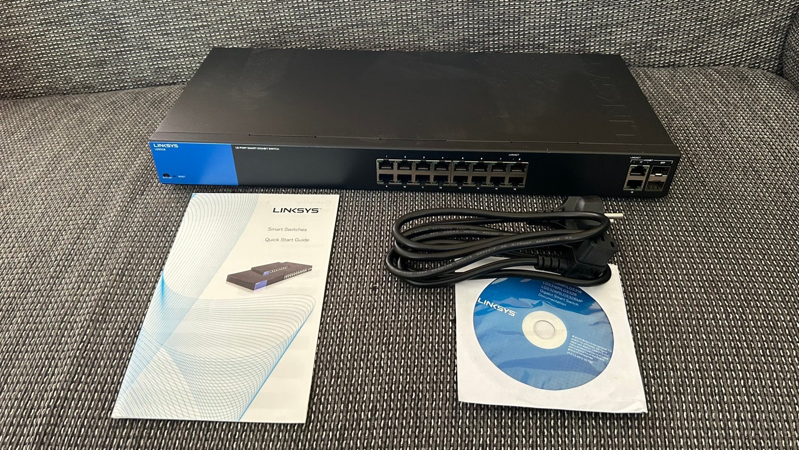 Linksys LGS318 Gigabit Ethernet Managed Network Switch, Ophalen of Verzenden, Gebruikt