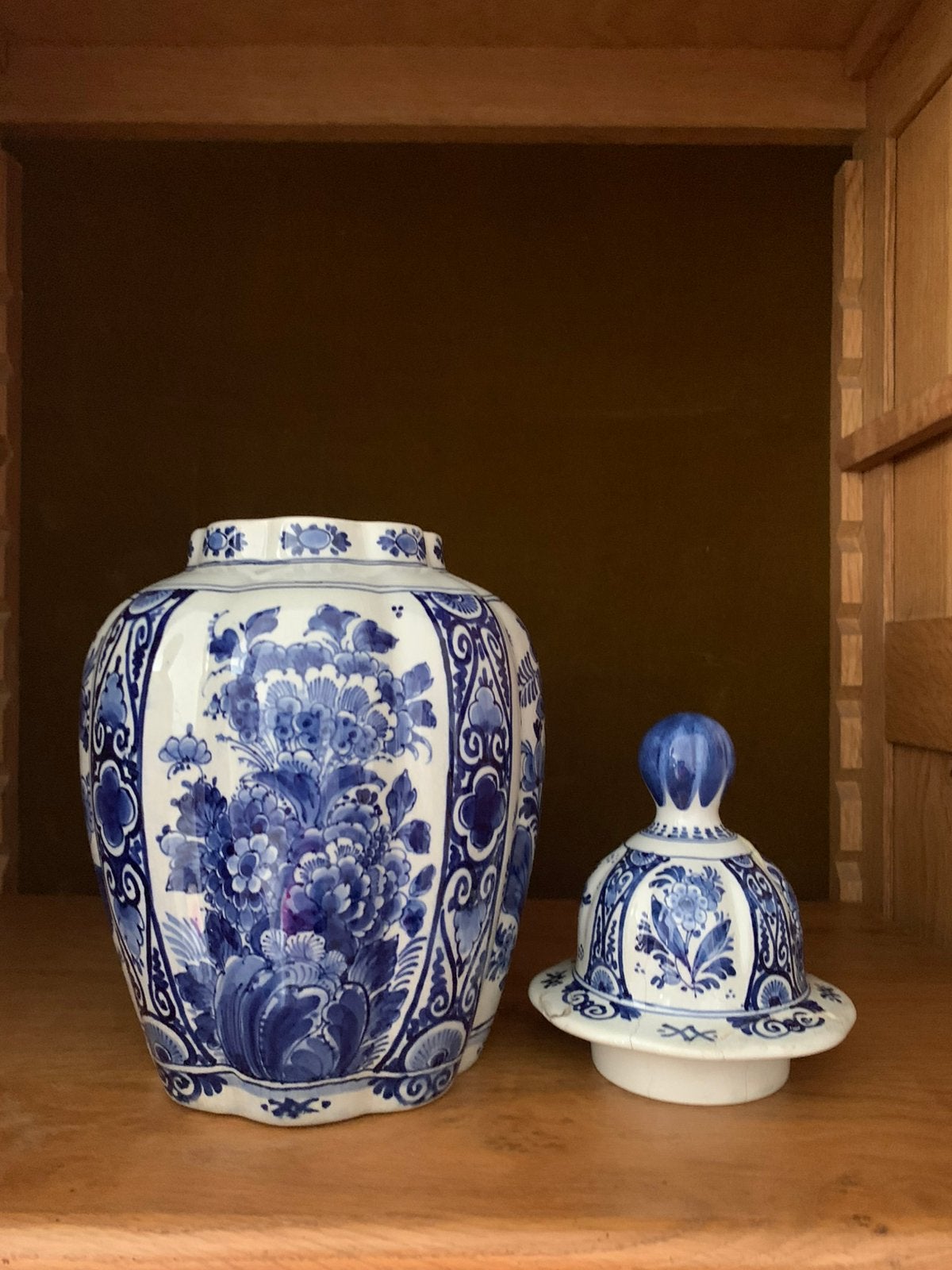 Delfts blauwe vaas met deksel, Antiek en Kunst, Antiek | Vazen, Ophalen