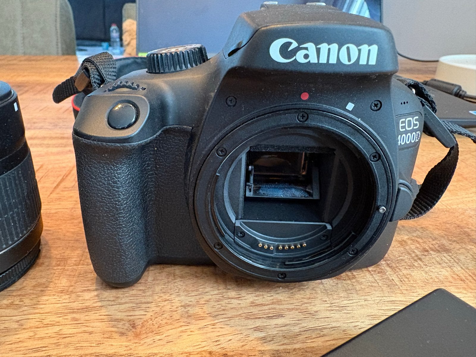 Canon EOS 4000D met 2x EFS 18-55mm lenzen en accessoires, Ophalen, Gebruikt, Spiegelreflex, Canon