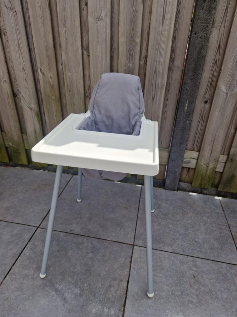 IKEA Antilop kinderstoel met blad en 2 kussentjes, Kinderen en Baby's, Kinderstoelen, Ophalen, Gebruikt, Overige typen, Afneembaar eetblad