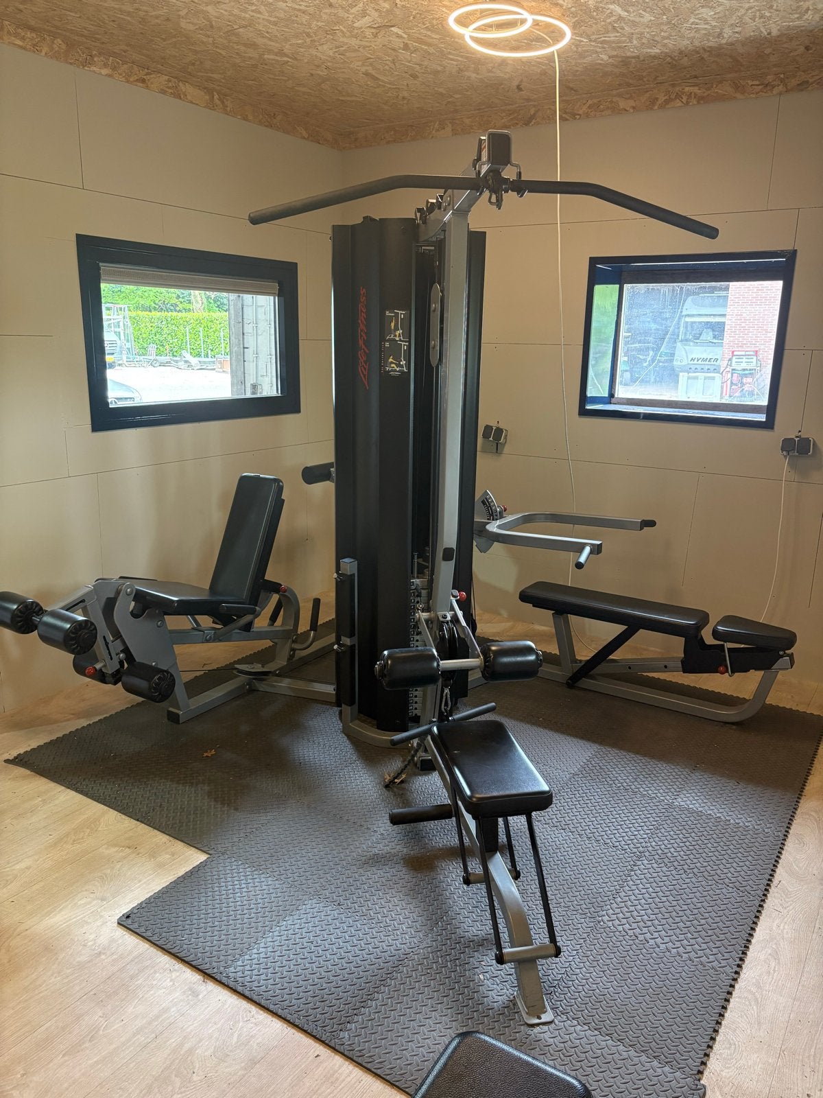 Life Fitness Fit Series-Fit 3 Krachtstation, Ophalen, Benen, Krachtstation, Zo goed als nieuw