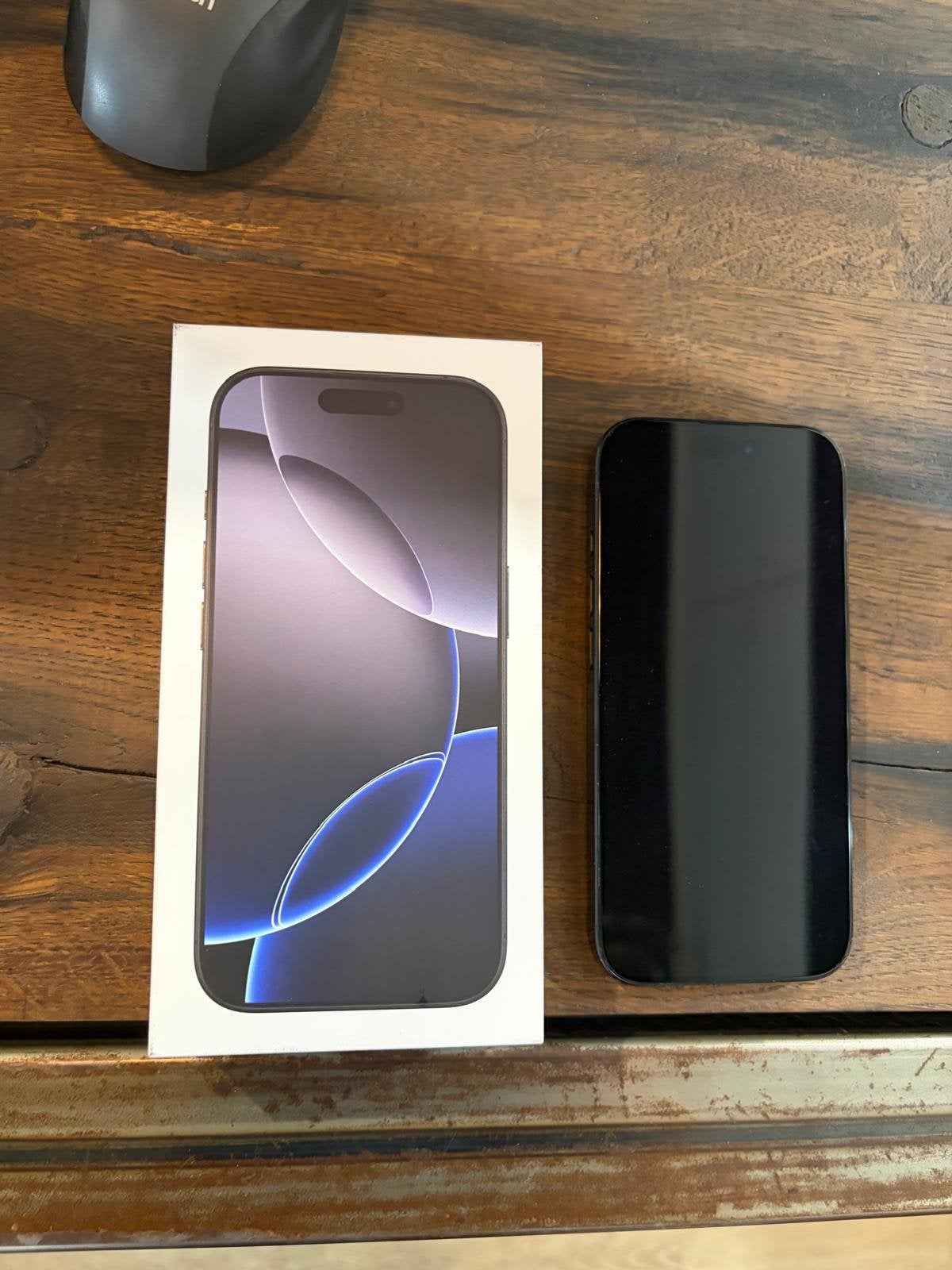 Iphone 16 pro - 128GB, Ophalen of Verzenden, Zo goed als nieuw, Zwart, 128 GB