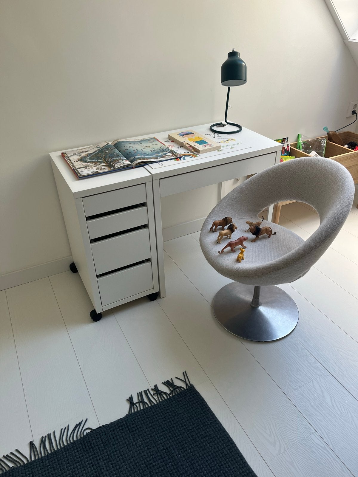 IKEA Micke Bureau met Ladeblok - Wit, Ophalen, Gebruikt, Met lades, Spaanplaat of MDF