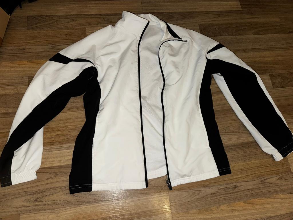 Artengo sportvest 40 wit zwart trainingsjack jas vest, Maat 38/40 (M), Verzenden, Wit, Overige typen