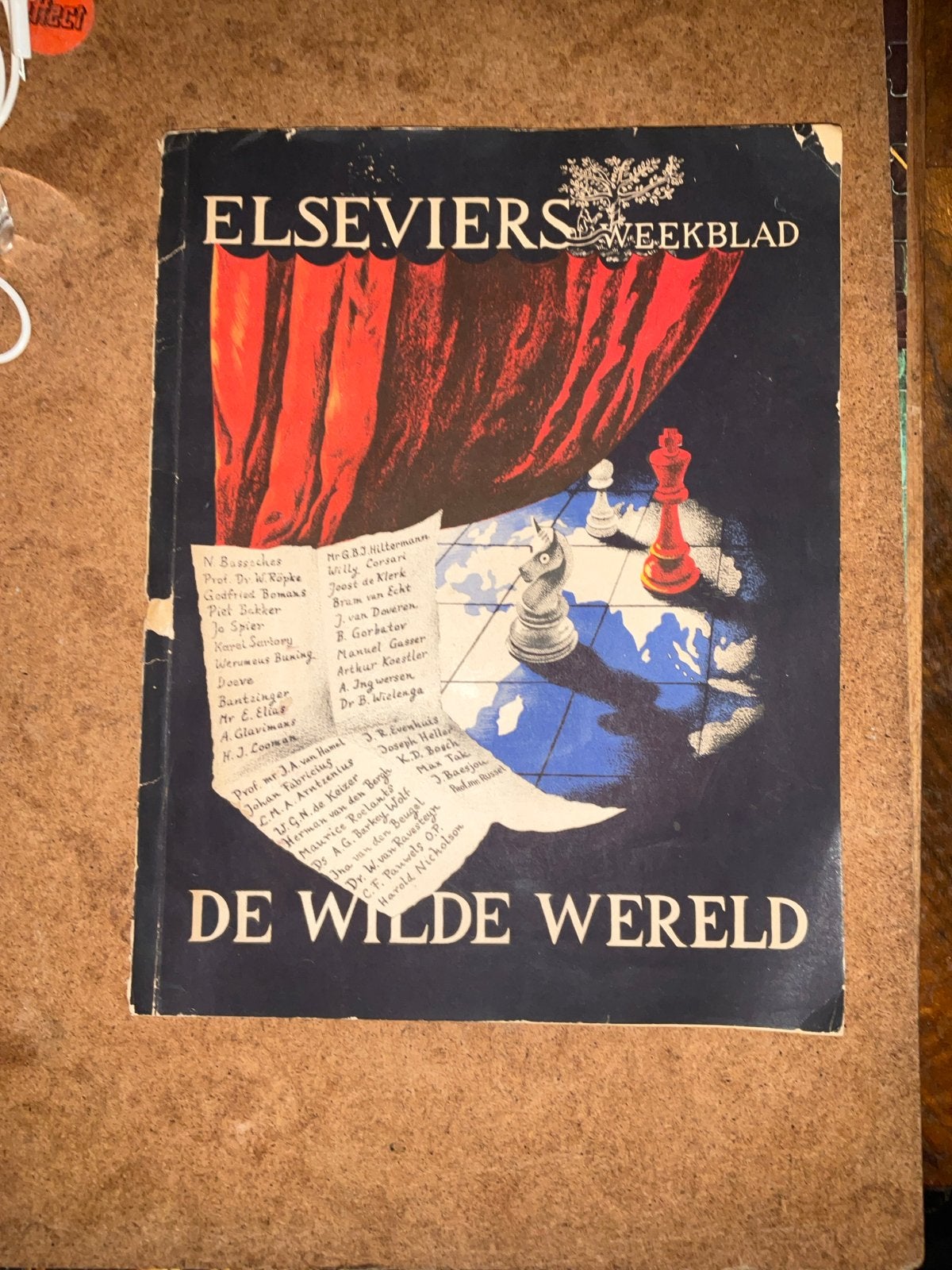 Elseviers Weekblad - De Wilde Wereld (Vintage Tijdschrift), Ophalen of Verzenden, Gelezen, Overige typen
