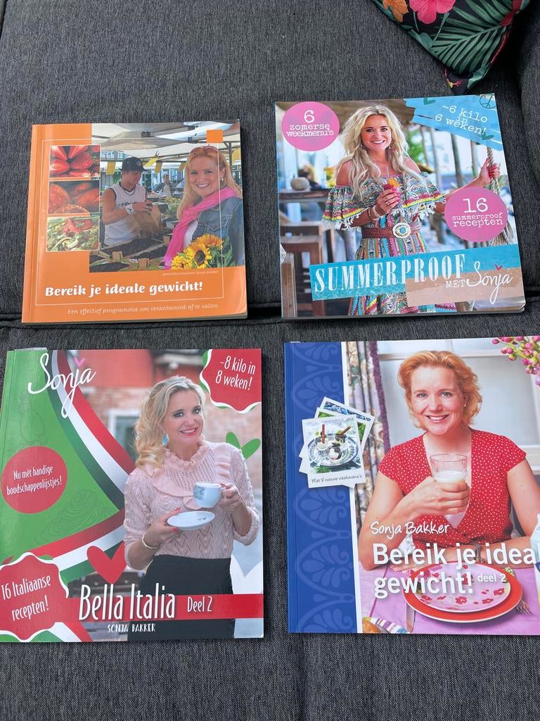 Sonja Bakker Dieet Boeken - Bereik je ideale gewicht! 4 st., Italië, Hoofdgerechten, Ophalen of Verzenden, Zo goed als nieuw