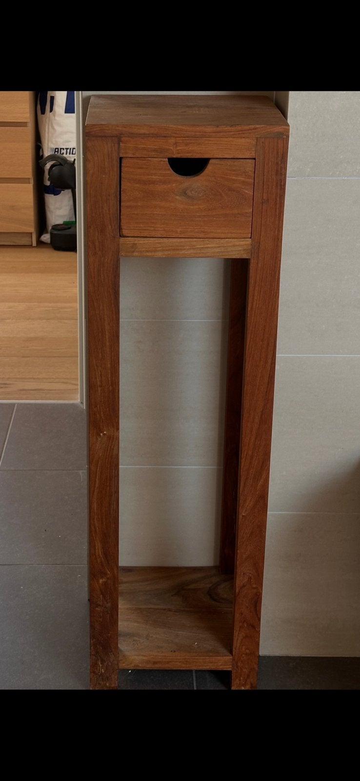 Teakhouten staander met lade, Huis en Inrichting, Kasten | Vitrinekasten, Ophalen, Minder dan 50 cm, Gebruikt, 100 tot 150 cm